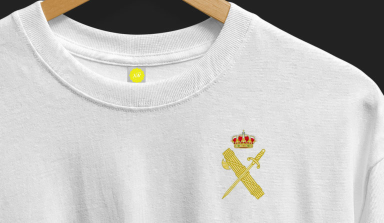 detalle-camiseta-escudo-legion